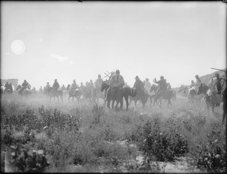 Crow families gave several horses to the Sioux visitors. / Fred Miller Collection, Smithsonian Institute